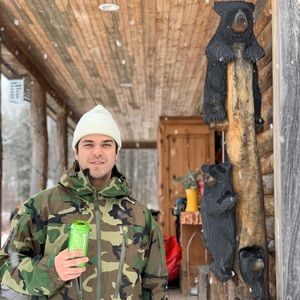 Meet your Posher, Caíque